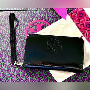 Tory Burch Black Soft Patent Leather Wristlet Wallet